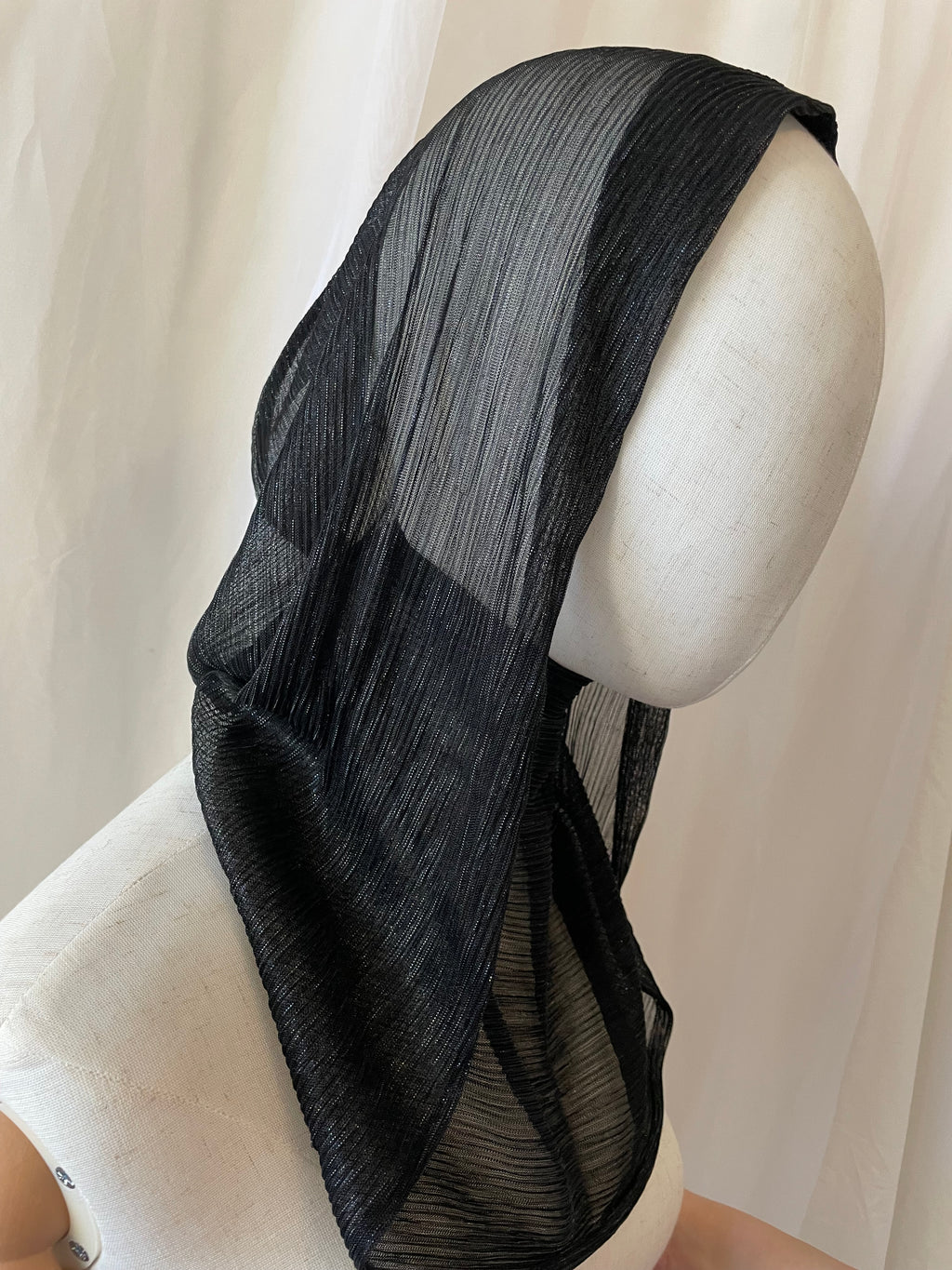 Glitzernde Kopfbedeckung