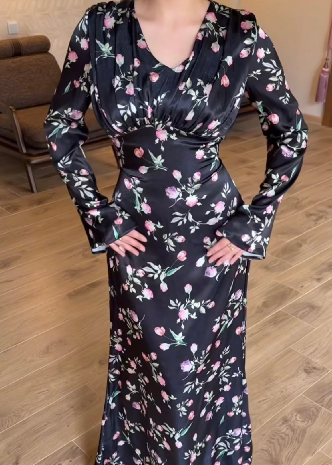 Satinkleid gemustert